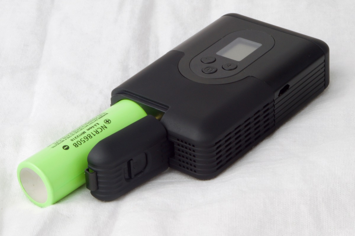 ArGo: removable battery