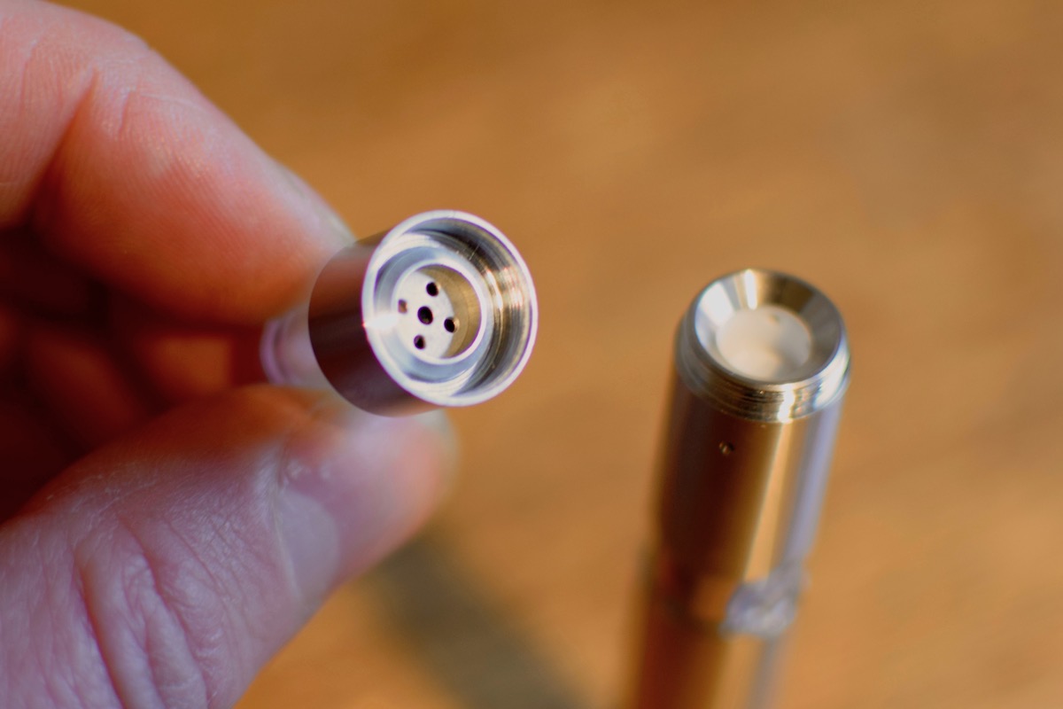 Linx Hypnos Zero - Remove filter to load heating chamber