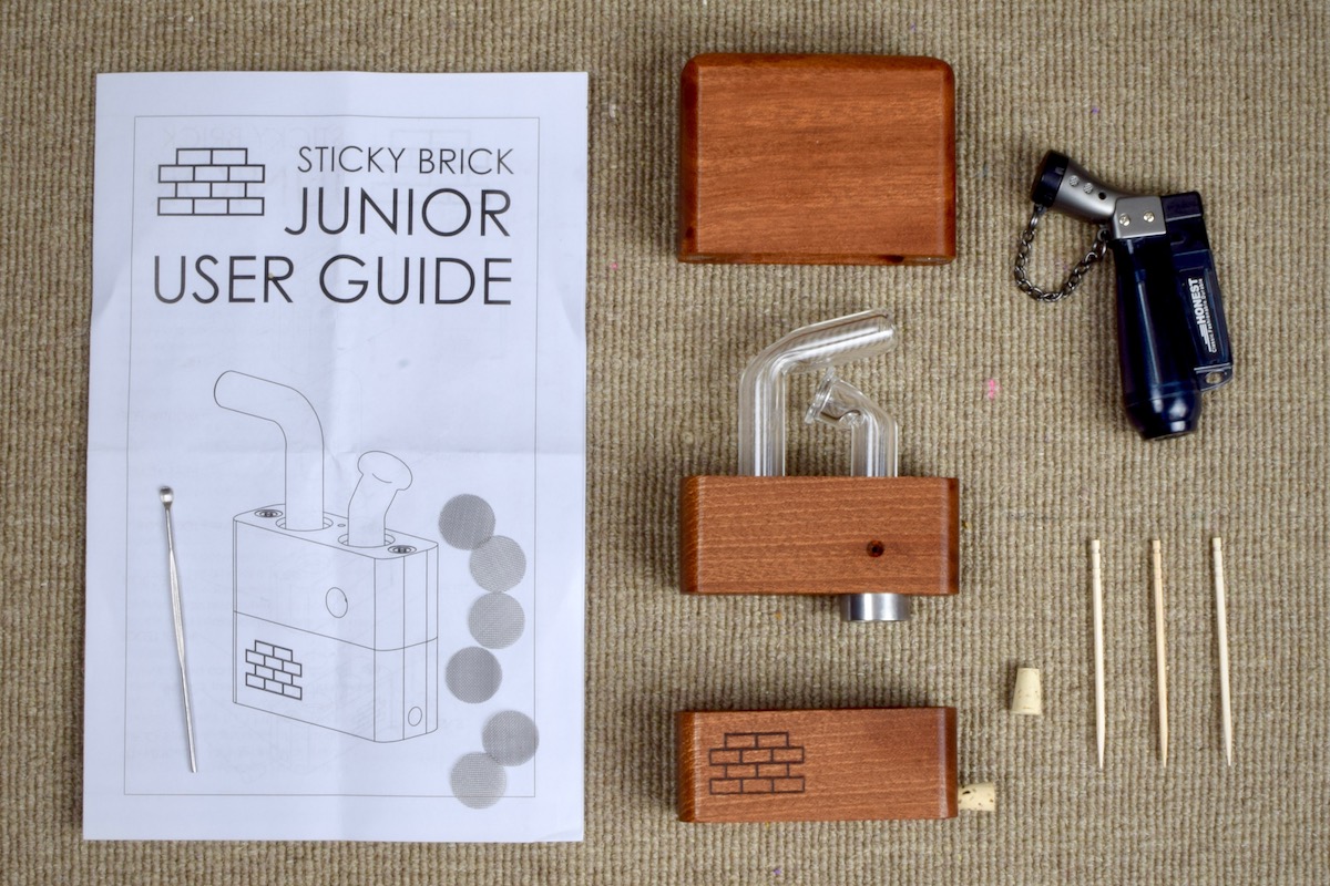 Sticky Brick Junior - What's in the box?